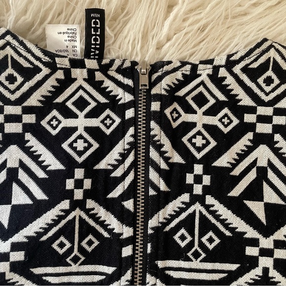 🦓 H&M | Aztec Tribal Racer Crop Tank Top 🦓 - Picture 11 of 12